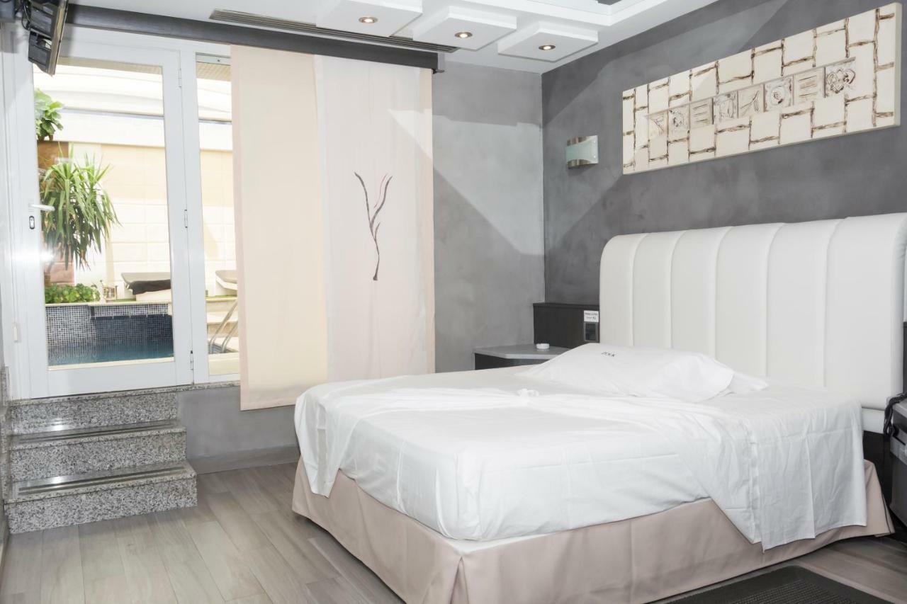 Zouk Hotel (Adults Only) Alcalá de Henares Exteriör bild